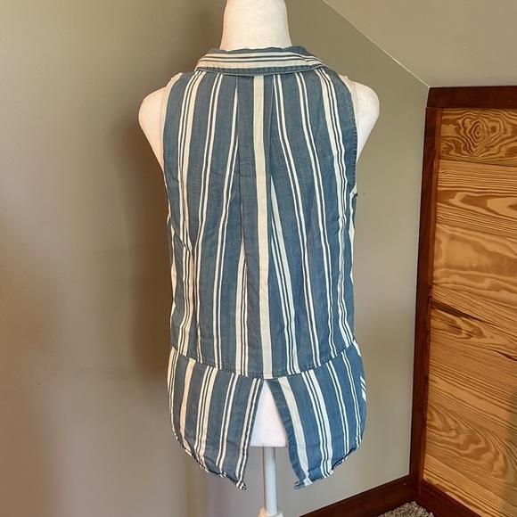 Harper Sleeveless Striped Chambray Button Up Top Extra Small - Picture 3 of 6